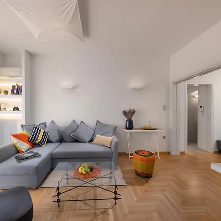 Modern In Acropolis Area *