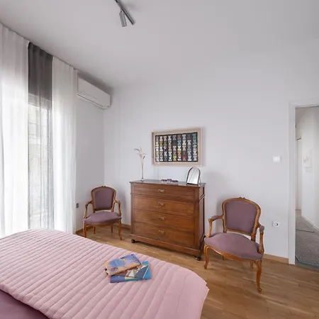 Modern In Acropolis Area Apartment *
